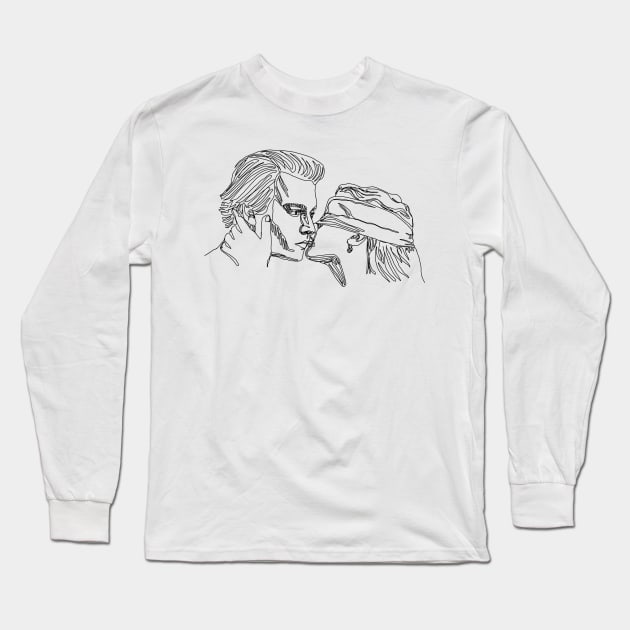 Love in Sleepy Hollow, line art Long Sleeve T-Shirt by ArtInPi